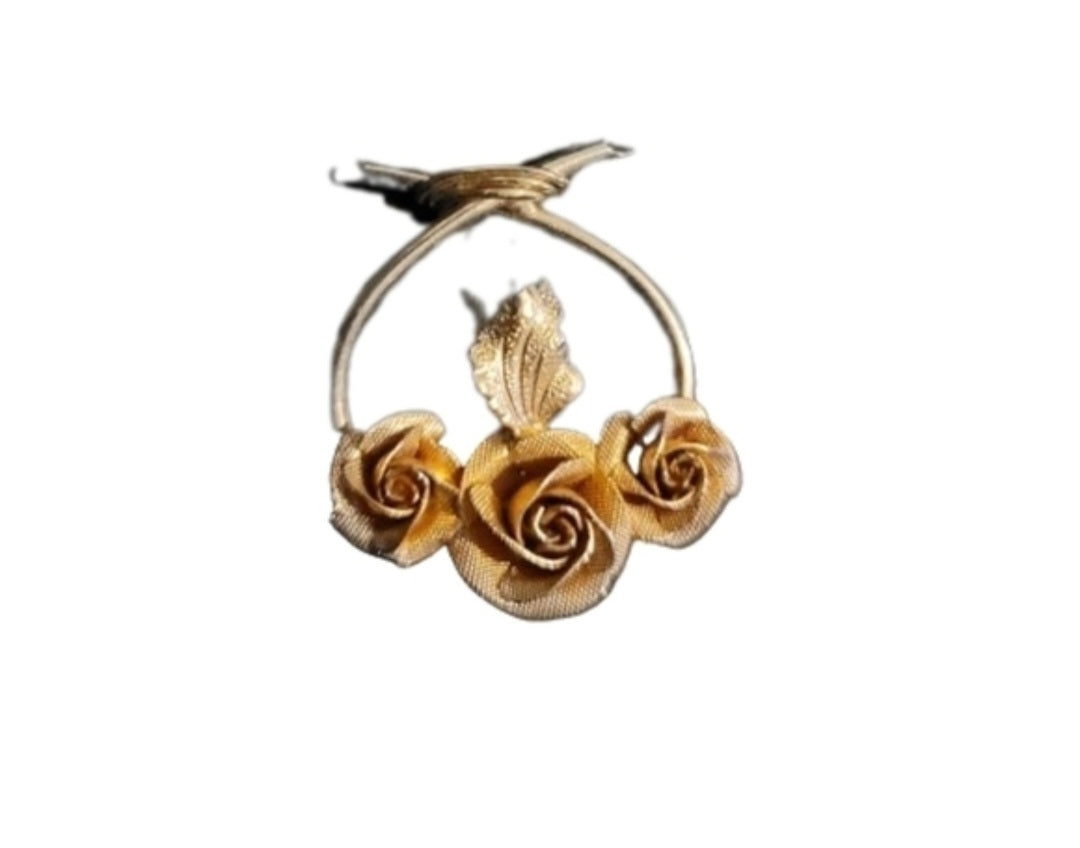 VINTAGE gold tone roses brooch pin 3 roses leaf
