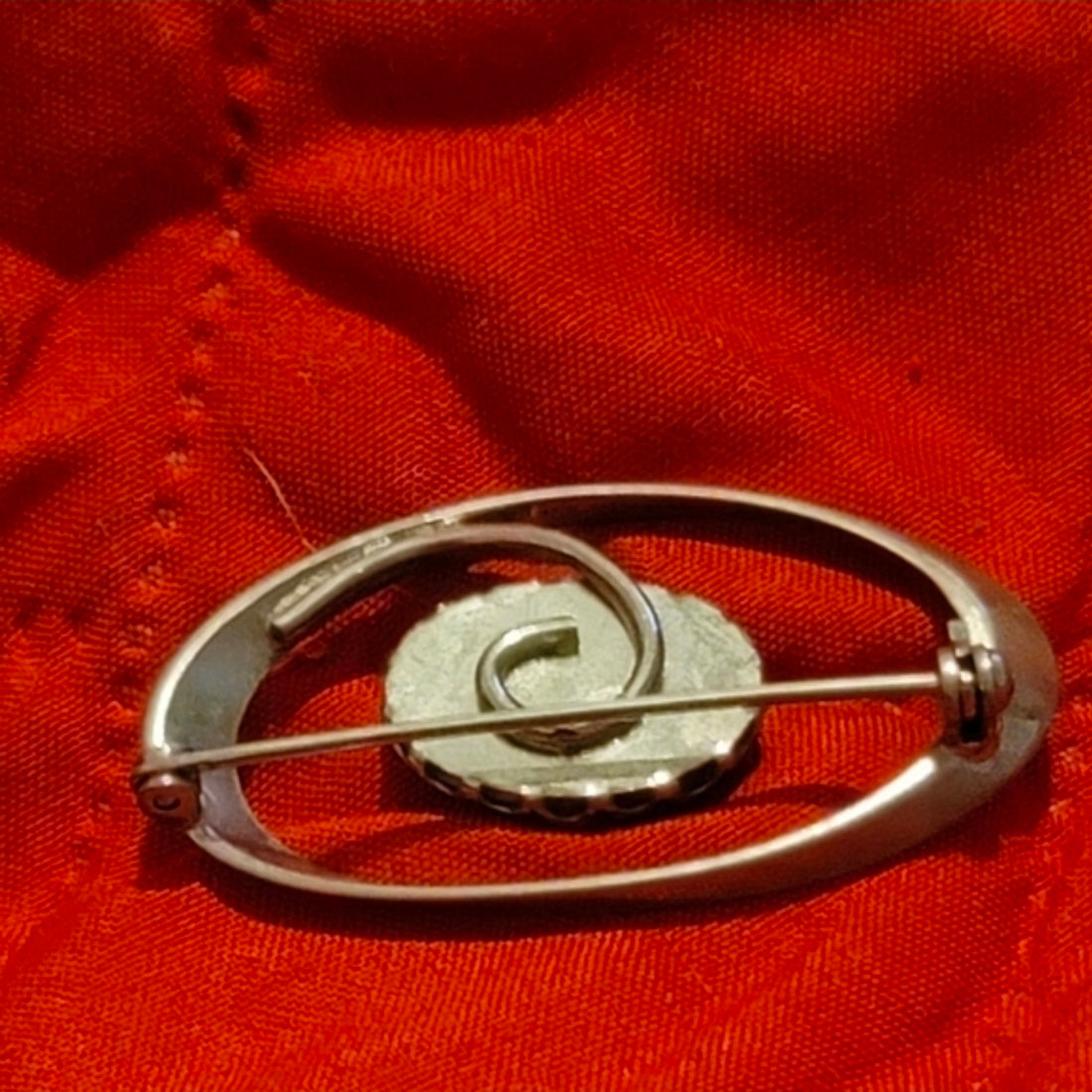 Vintage Open brooch Slanted Silvertone Oval Purple Gray Striated Agate Stone Pin